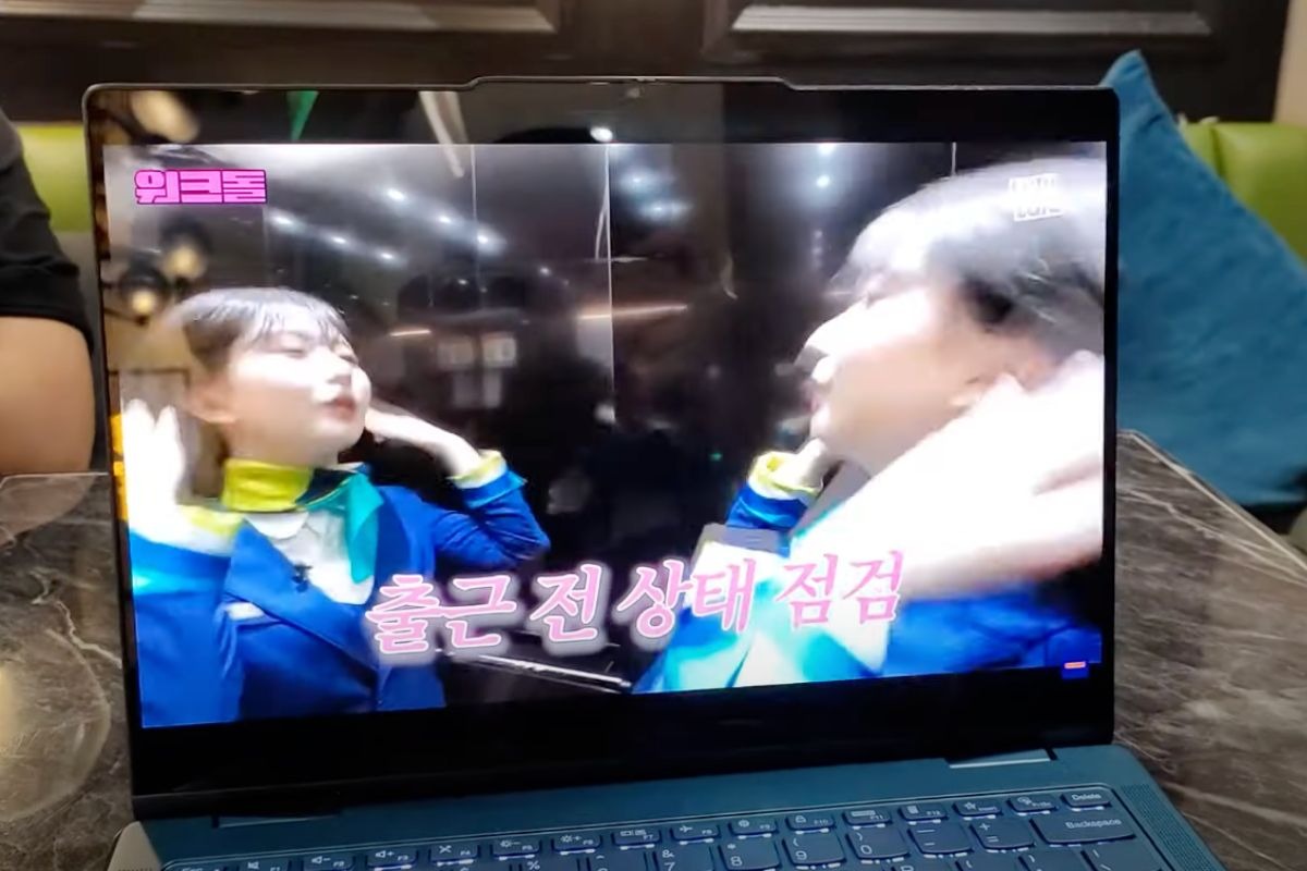 Điểm nổi bật nữa là máy được trang bị sẵn 32GB RAM LPDDR5x tốc độ cao