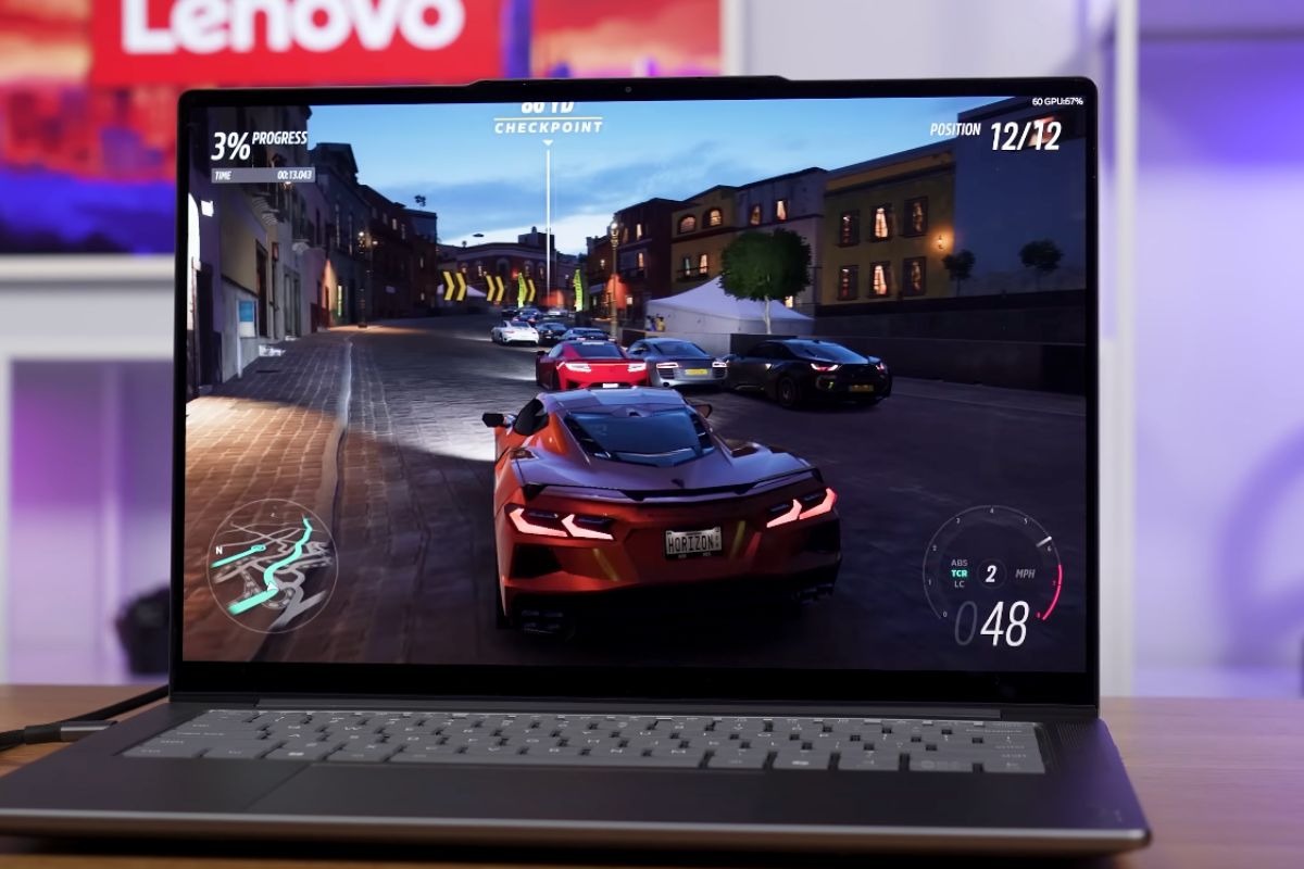 Chiếc laptop Lenovo Yoga này có tần số quét lên đến 120Hz