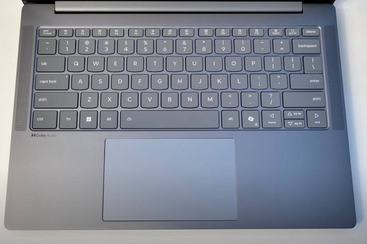 Trải nghiệm bàn phím và touchpad trên Lenovo IdeaPad Slim 5 14IAH10