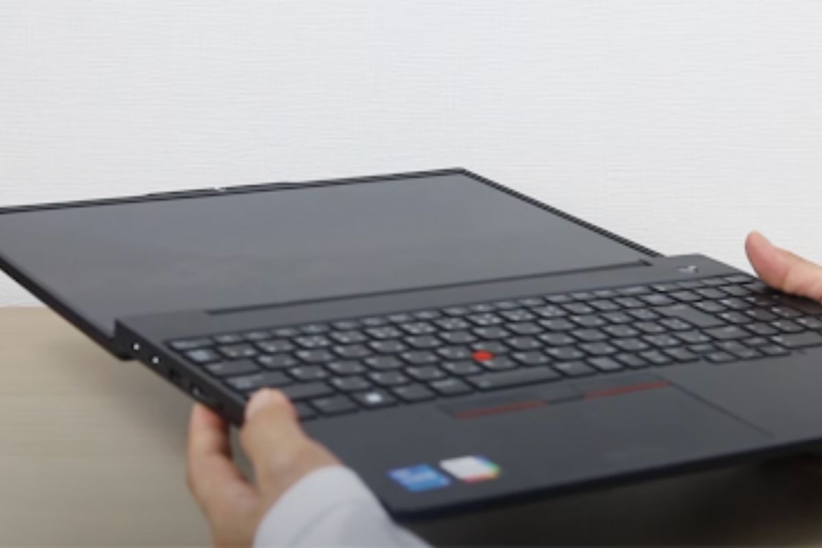 Lenovo ThinkPad E16 Gen 3 21SR002NVN đã vượt qua tiêu chuẩn độ bền quân đội MIL-STD 810H