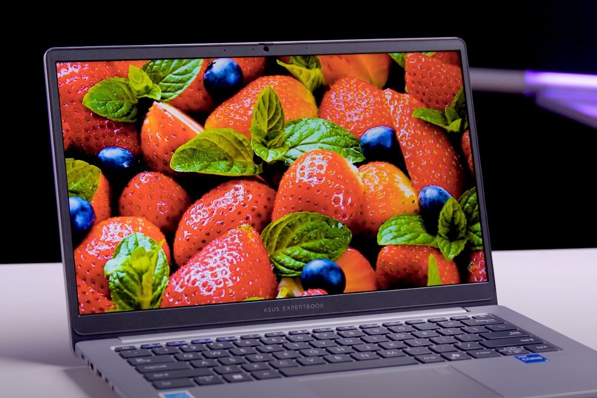 ASUS ExpertBook P1403CVA-i516-63WS nhẹ chỉ khoảng 1.4kg