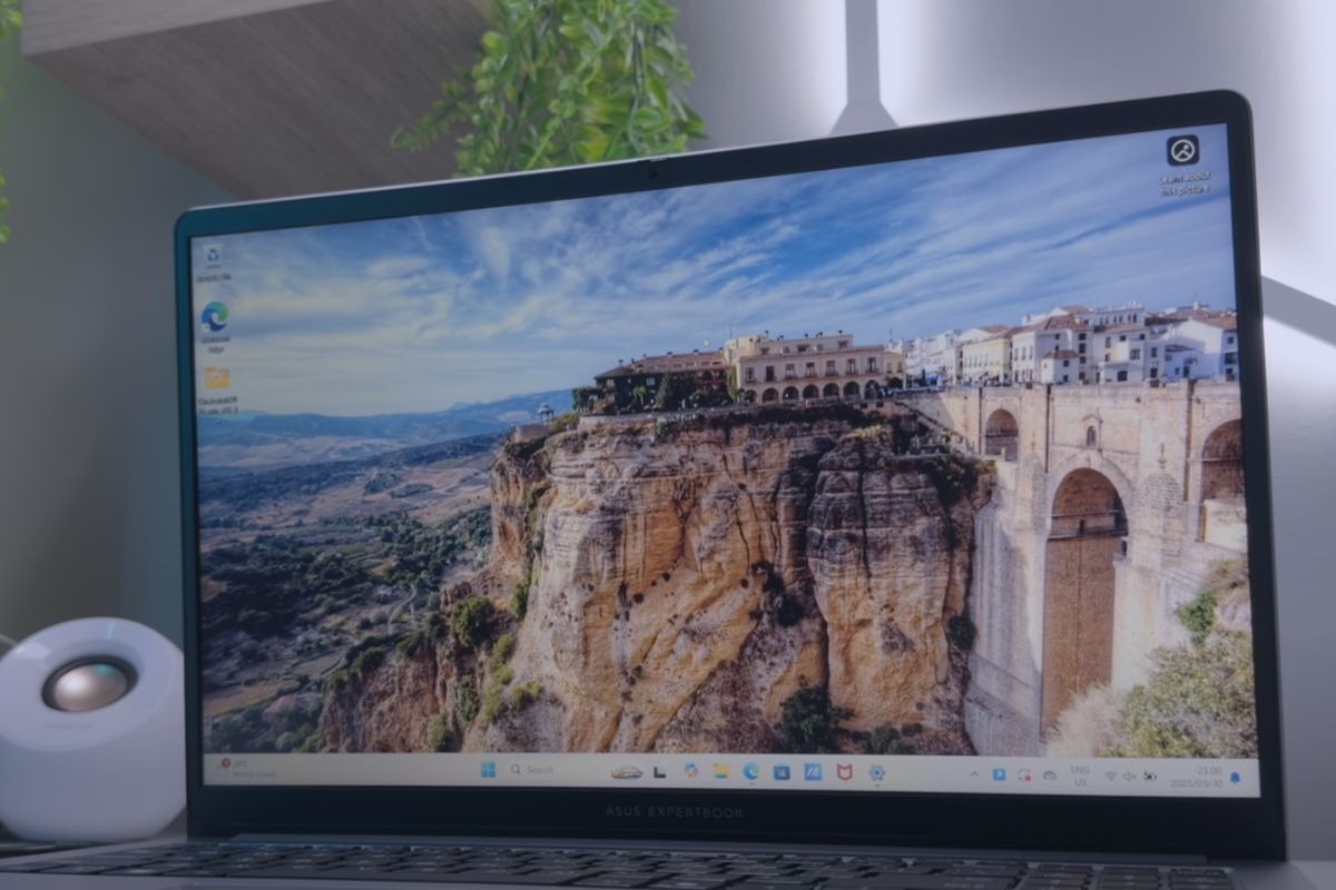 Độ sáng của màn hình đạt mức 300 nits