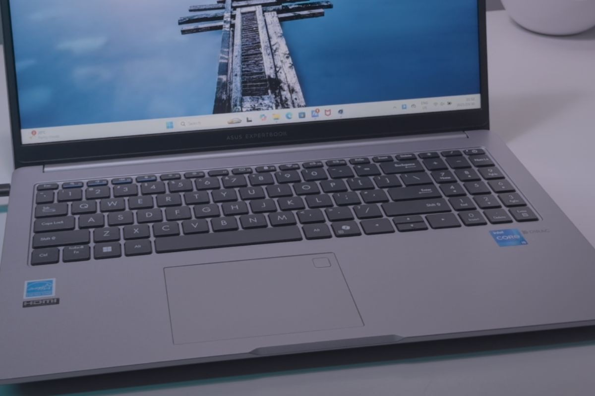 Trải nghiệm bàn phím và touchpad trên ASUS ExpertBook