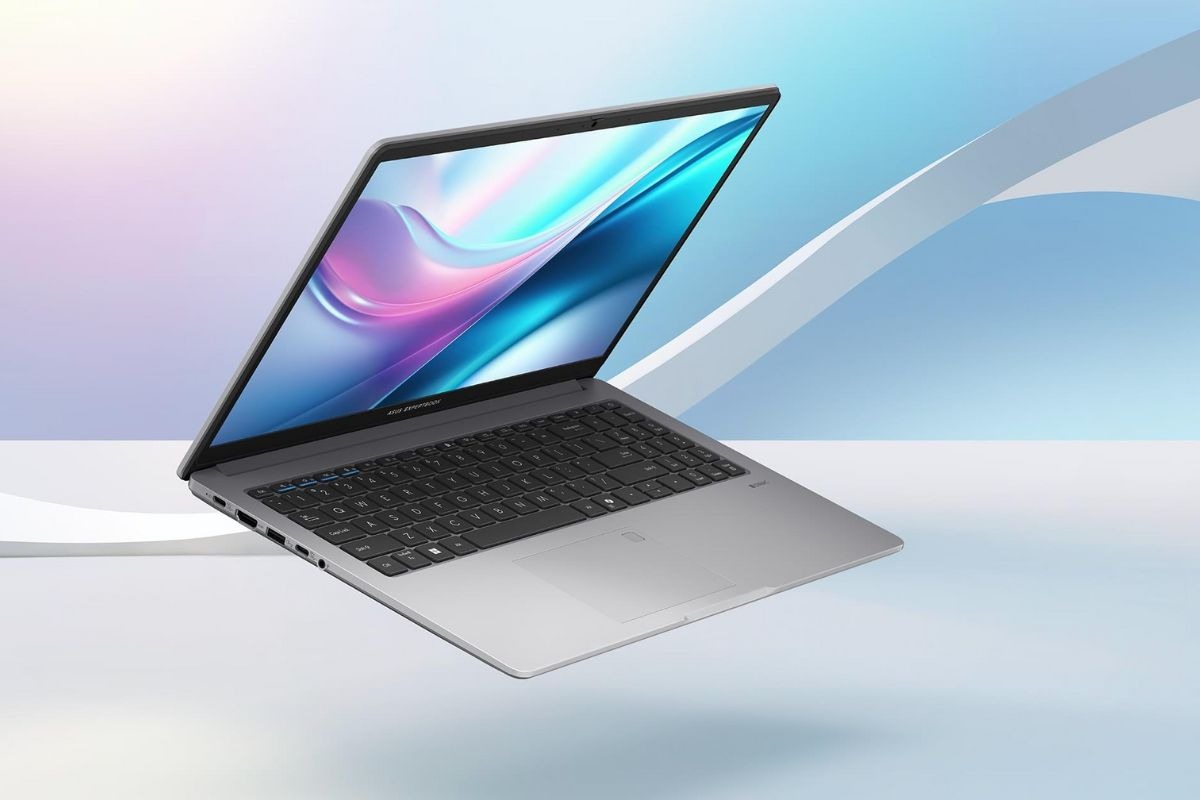 ASUS ExpertBook P1503CVA-i308-50W được trang bị sẵn 8GB RAM DDR5 tốc độ 5200MHz