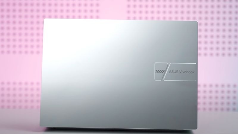 Kiểu dáng ASUS Vivobook 14 X1405VA-LY623W sang trọng và thời thượng
