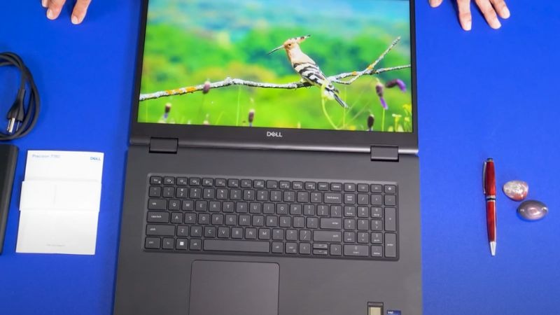 Dell Precision 7780 cho thời gian sử dụng khoảng 4 - 8 tiếng