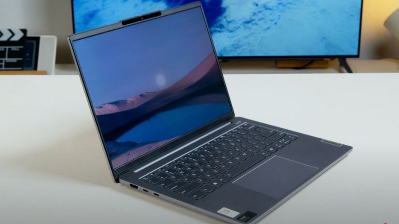 Lenovo Xiaoxin Pro 14IRH8 có webcam FHD giúp video rõ nét
