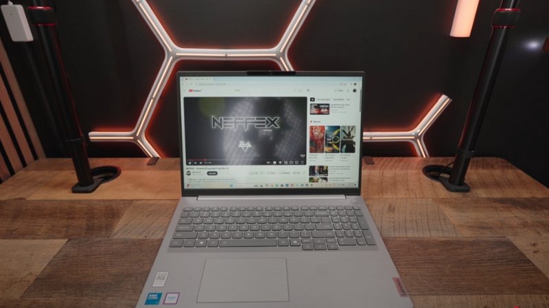 Lenovo ThinkBook 16 G8 IRL 21SH0098VN phủ tấm nền chống chói