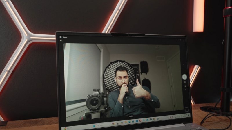 Lenovo ThinkBook 16 G8 IRL 21SH0098VN có webcam hiển thị sắc nét