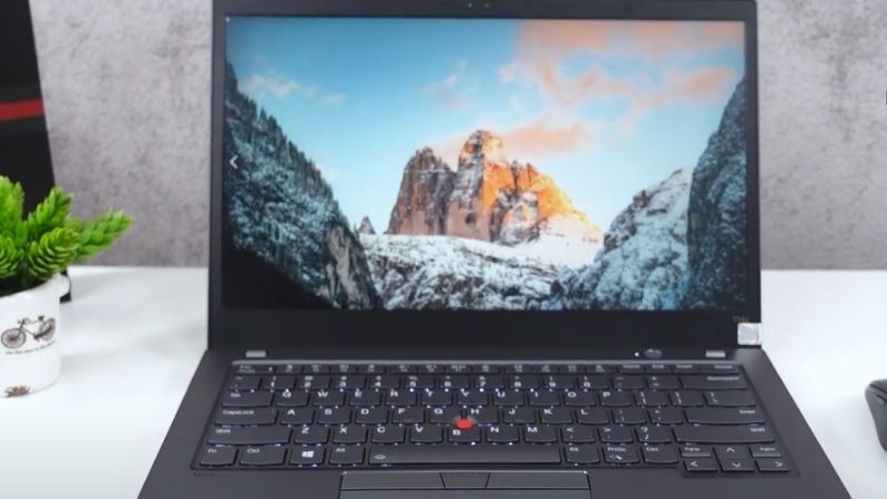 Lenovo ThinkPad T14s Gen 2 (Intel) trang bị window 10