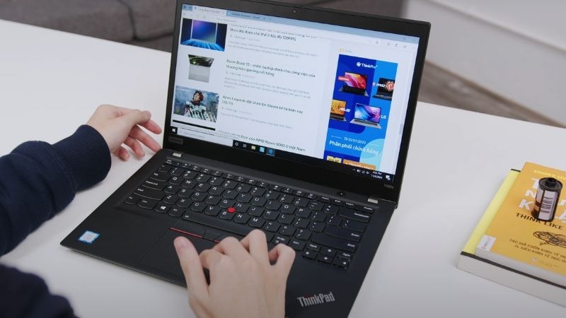 Lenovo ThinkPad T14s Gen 2 (Intel) có nhiều cổng kết nối không dây tiện dụng