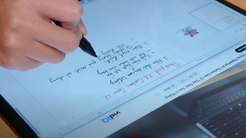 Lenovo ThinkPad X1 Fold trang bị độ sáng lên tới 600 nits