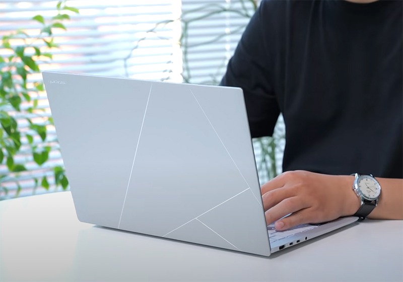 Asus Zenbook S14 OLED UX5406SA-PV140WS - Phù hợp cho mọi đối tượng người dùng