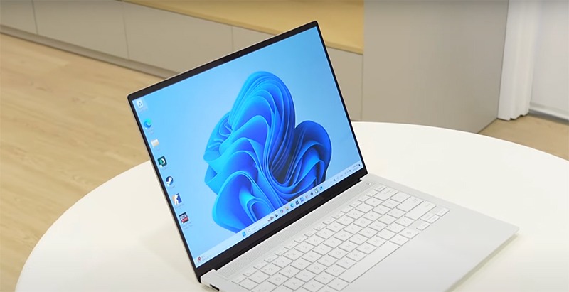 Asus Zenbook S14 OLED UX5406SA-PV140WS - Đa nhiệm mượt mà, lưu trữ thoải mái