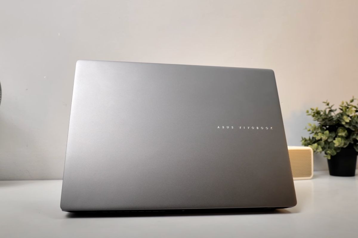 ASUS Vivobook S14 S3407CA-LY095WS có thiết kế mỏng nhẹ, mang tính di động cao