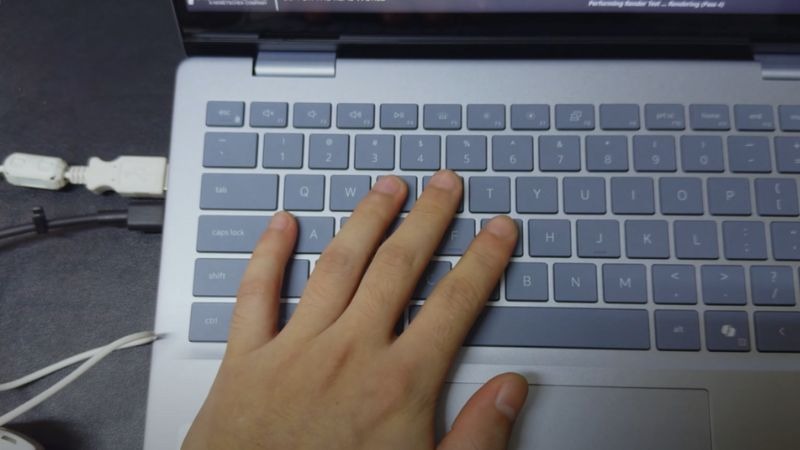 Bàn phím Dell Inspiron 14 7440 2 in 1 N4I5006W1 có độ nảy tốt