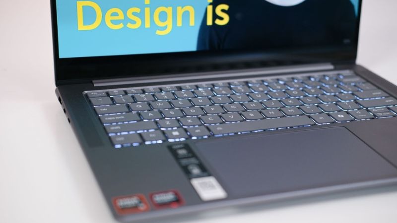 Bàn phím Lenovo Yoga Pro 7 14ASP9 83HN0022VN có đèn nền tiện dụng