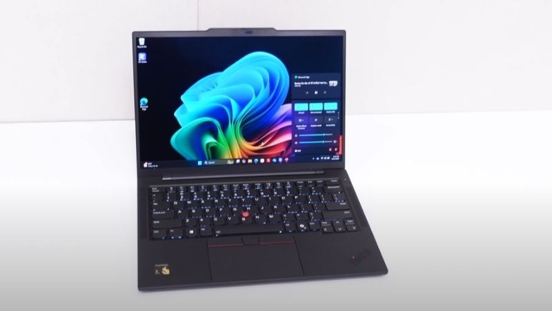 Lenovo ThinkPad T14s Gen 6 21R10003VA hiển thị hình ảnh sống động và sắc nét