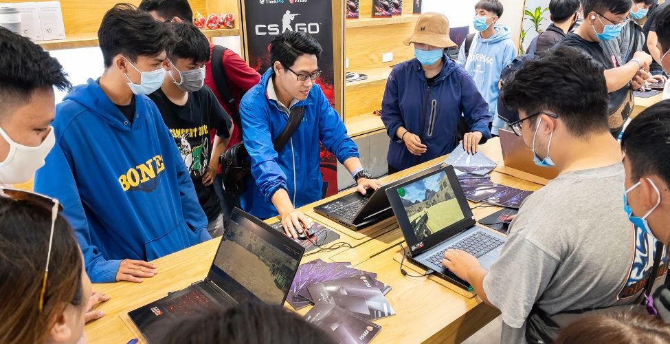 Mua sắm Lenovo Yoga Slim 7 14ILL10 83JX0036VN