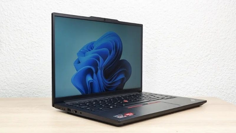 Lenovo ThinkPad E14 Gen 6 21M7S1DT00 có âm thanh sống động, camera sắc nét