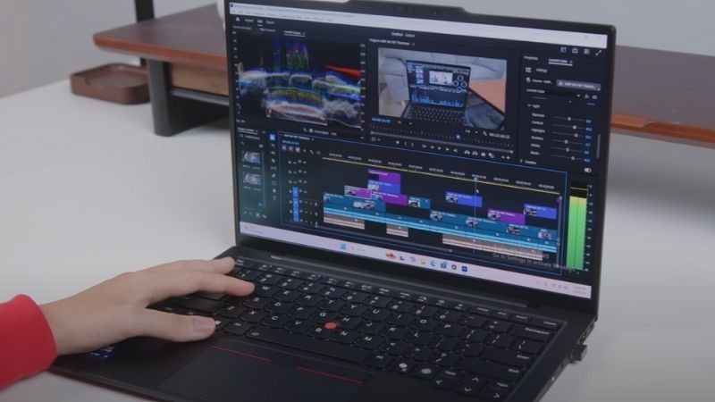 Lenovo ThinkPad X1 Carbon Gen 13 21NX0038VN có thể thiết kế đồ họa nhẹ