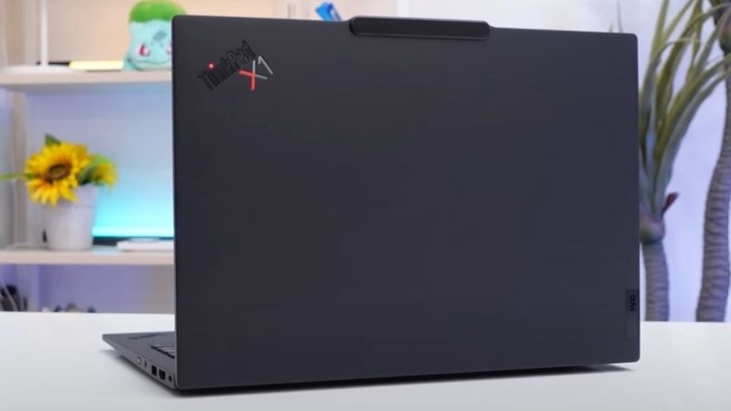 Lenovo ThinkPad X1 Carbon Gen 13 21NX0038VN có kiểu dáng tối giản nhưng cực sang trọng và thời thượng