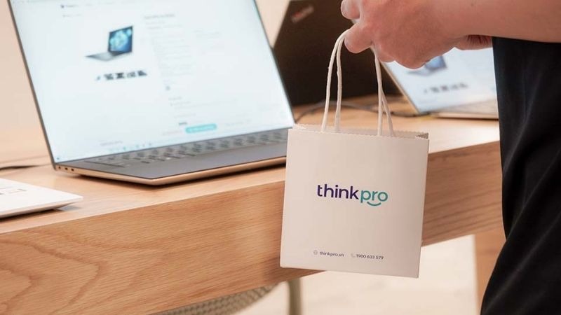 Lenovo Yoga 9 2in1 14ILL10 83LC002LVN được bán chính hãng, giá tốt tại ThinkPro