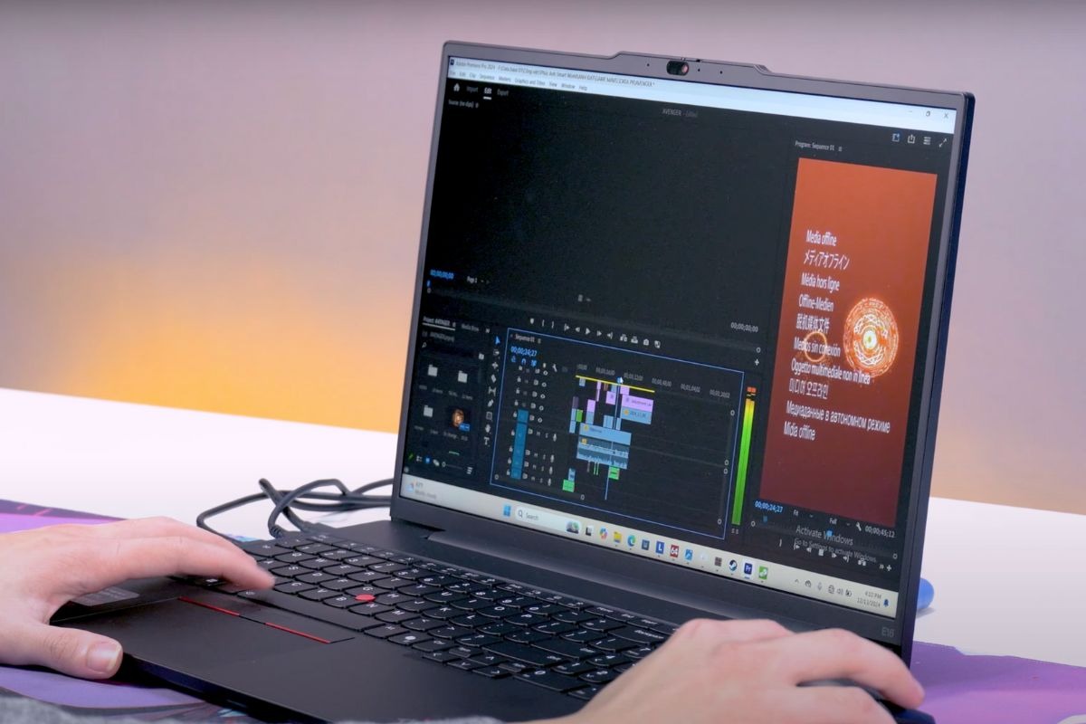 Lenovo ThinkPad E16 Gen 3 21SR002RVN sở hữu thiết kế bền bỉ chuyên nghiệp