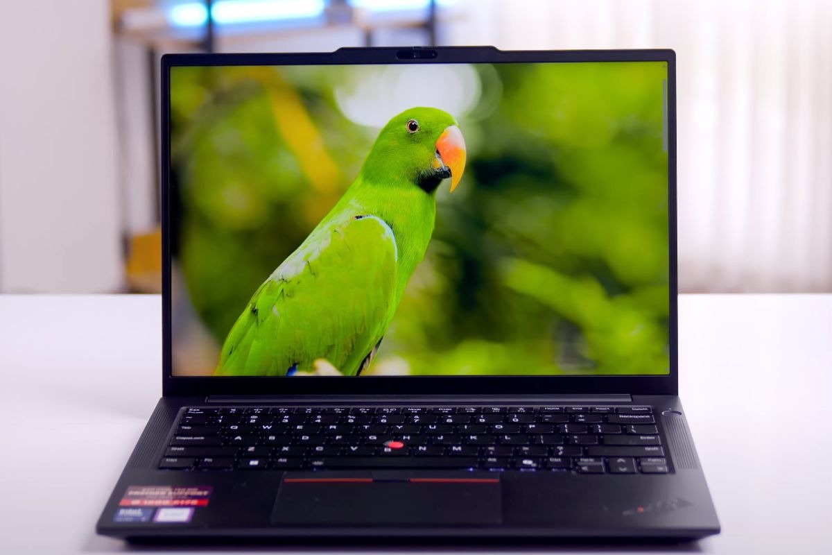 Lenovo ThinkPad E14 Gen 7 21SX002NVA có màn hình sắc nét