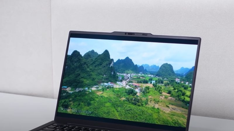 Lenovo ThinkPad X13 GEN 6 21RK00AVVN hiển thị hình ảnh sống động và sắc nét