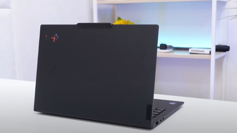 Lenovo ThinkPad X13 GEN 6 21RK00AVVN phù hợp thiết kế đồ họa cơ bản