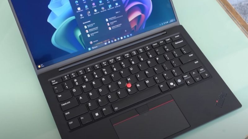 Bàn phím Lenovo ThinkPad X13 GEN 6 21RK00AVVN gõ thoải mái, hành trình phím sâu
