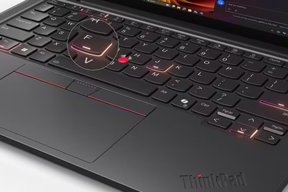 Bàn phím và touchpad trên Lenovo ThinkPad X13 GEN 6 mang trải nghiệm gõ thoải mái