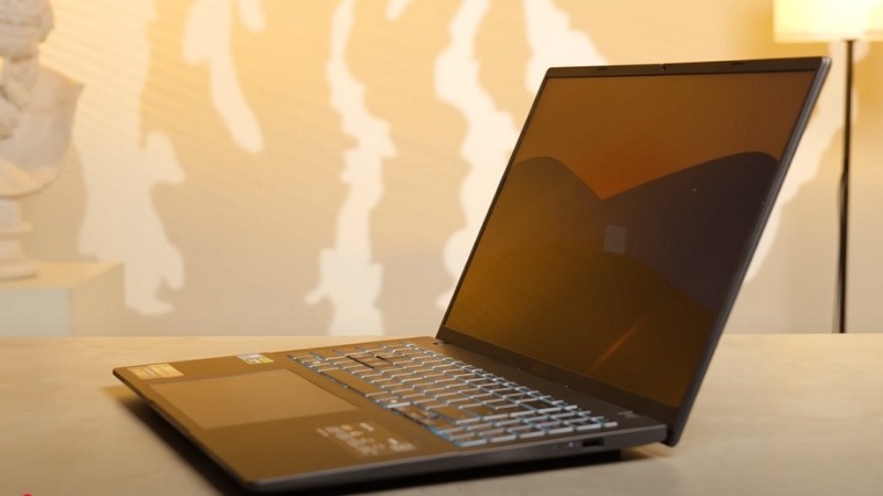 ASUS Gaming V16 V3607VU-RP192W phù hợp cho dân văn phòng cần chiếc laptop gaming mạnh mẽ, giá cả hợp lý