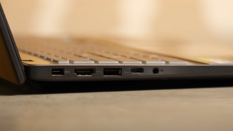 ASUS Gaming V16 V3607VU-RP192W tích hợp đầy đủ cổng kết nối hiện đại