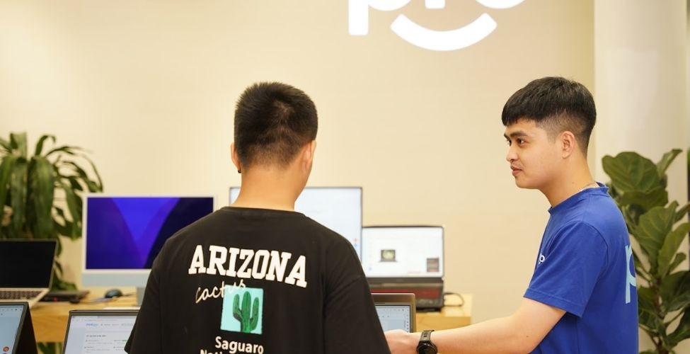 Mua sắm Lenovo LOQ 15ARP9 83JC00M3VN