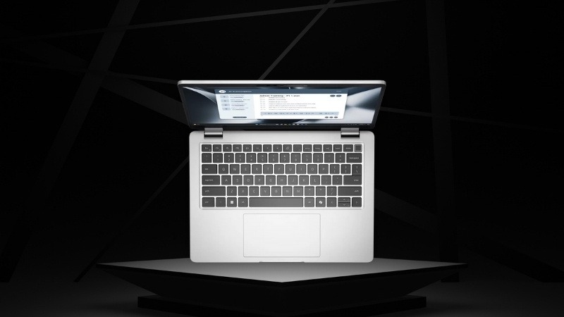 Dell Pro 13 Plus PB13255 có không gian lưu trữ rộng rãi