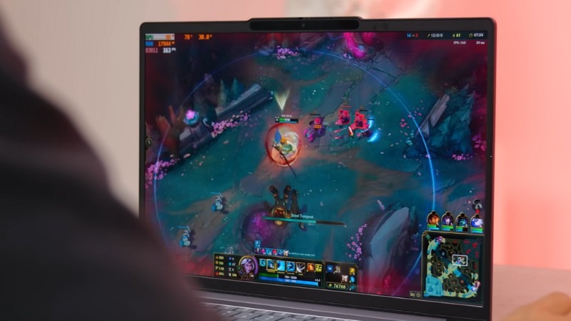 Lenovo IdeaPad Slim 5 14IAH10 83NC001WVN có thể chơi game nhẹ