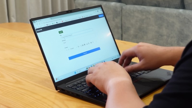 Lenovo ThinkPad E14 Gen 7 21SX0031VN hiệu năng mạnh mẽ cho tác vụ văn phòng