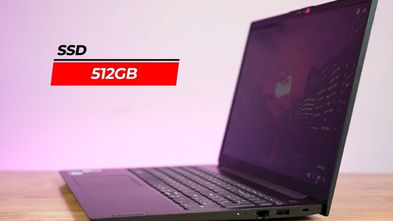 Lenovo V15 G5 IRL 83HF00BRVA có không gian lưu trữ rộng rãi