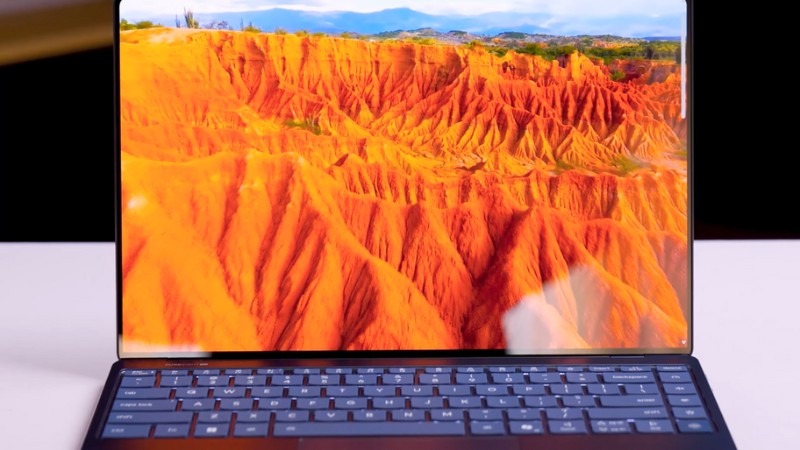 Lenovo Yoga Slim 9 14ILL10 83CX002UVN được cài sẵn Windows 11