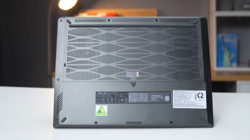 ASUS TUF Gaming A14 FA401KM-RG010WS có phần mềm bản quyền đi kèm