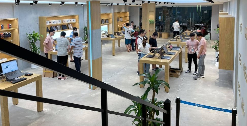 Mua ASUS ROG Zephyrus G14 GA403WR-QS156WS tại ThinkPro