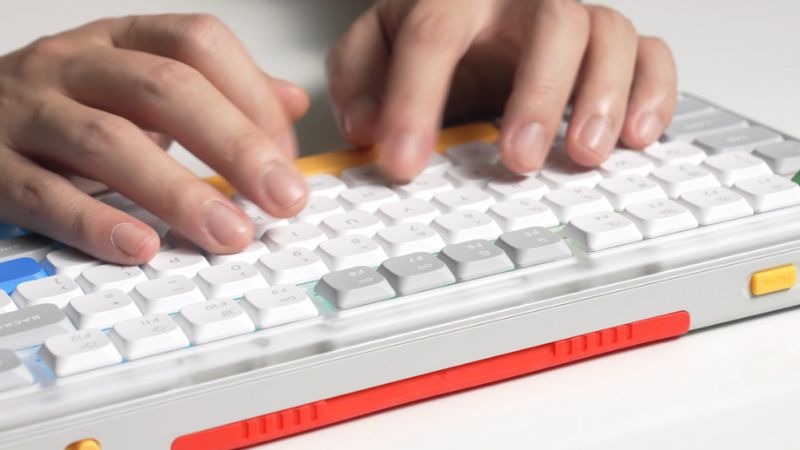 Bàn phím cơ Nuphy Kick75 không bị flex hay ọp ẹp