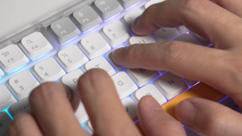 Bàn phím cơ Nuphy Kick75 - High Profile trang bị LED RGB hướng Nam