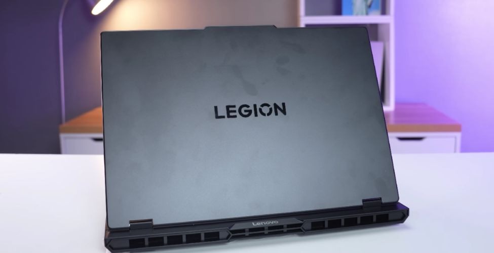 Thiết kế Lenovo Legion Pro 5 16IAX10 83F3003VVN