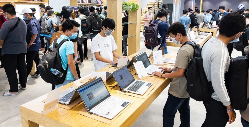 Chọn mua Asus Vivobook Go 15 E1504FA-BQ1150W