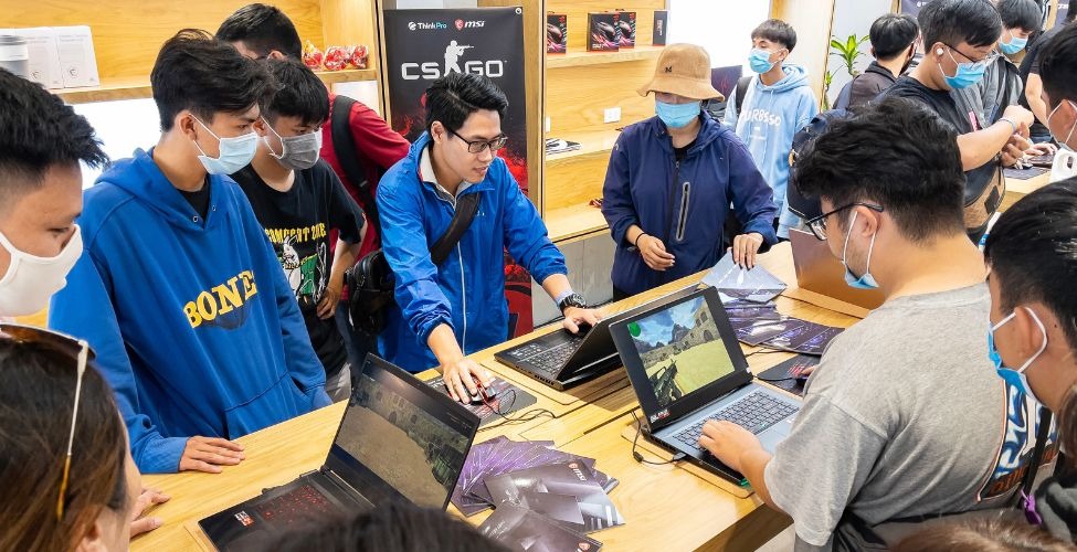 Đặt hàng ASUS Vivobook 14 X1404VA-EB509W