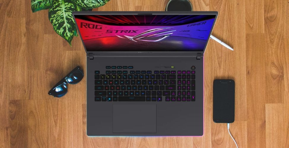 Thiết kế ASUS ROG Strix G18 G815LM-S9088W