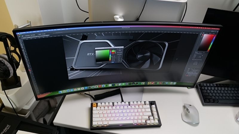 Dell UltraSharp U3425WE trang bị kết nối Thunderbolt™ 4 & USB-C toàn diện